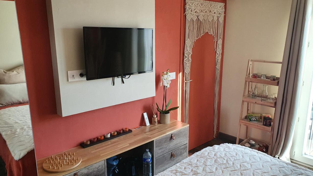 Bed and Breakfast Le Petit Coin De Provence Beaucaire  Esterno foto