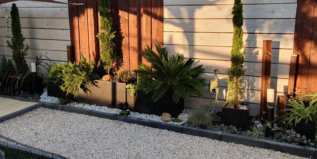 Bed and Breakfast Le Petit Coin De Provence Beaucaire  Esterno foto